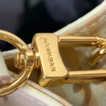 Louis Vuitton Onthego PM M14403 Cream